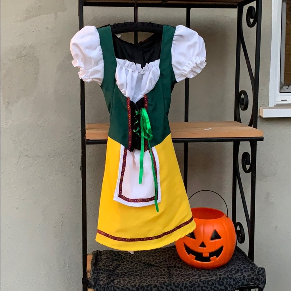 Girl Bavarian Halloween costume